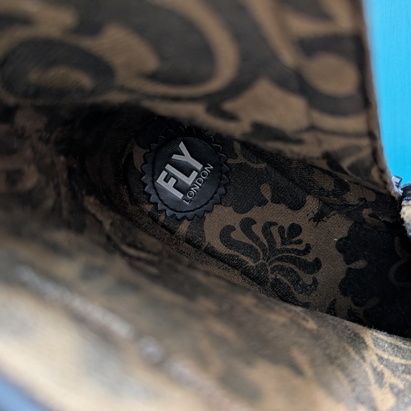 Fly London Baan Platform Ankle Lug Boots Chunky Minimalist Sz EU 42/US 11 - Picture 8 of 13